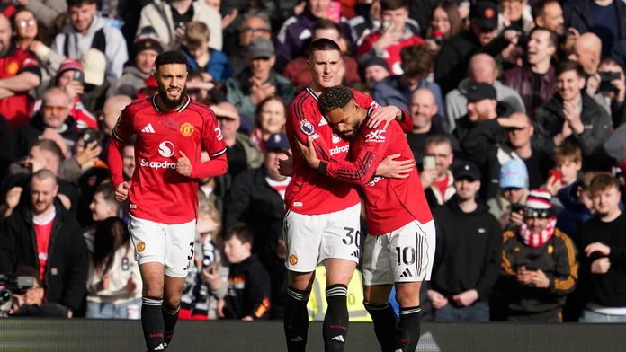 Futbalisti Manchestru United sa tešia z gólu