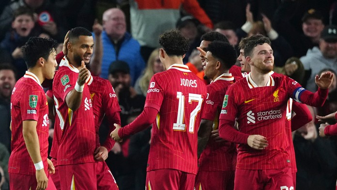 Liverpool sa z triumfu tešil trojnásobne, City a Arsenal totiž zakopli. Víťazne aj Nottingham či Southampton