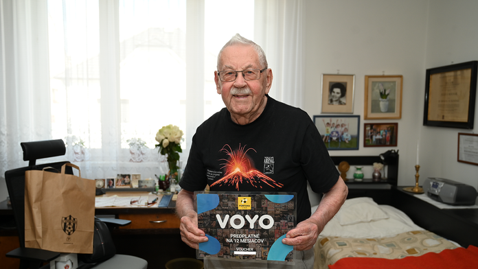 Má 101 rokov, stále však vášnivo fandí obľúbenému klubu. Ten ho teraz odmenil