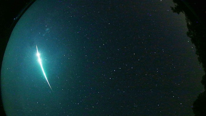 Meteorit zachytený v Astromomickom observatóriu na Kolonickom sedle pri Humennom.