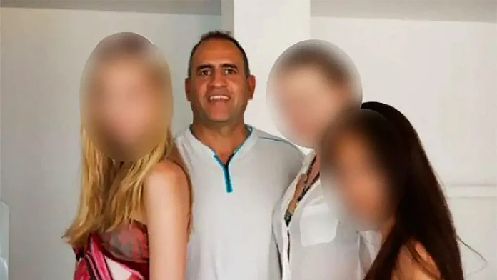Zomrel muž, ktorý zháňal modelky pre Jeffreyho Epsteina. Hľadal aj mladé Slovenky