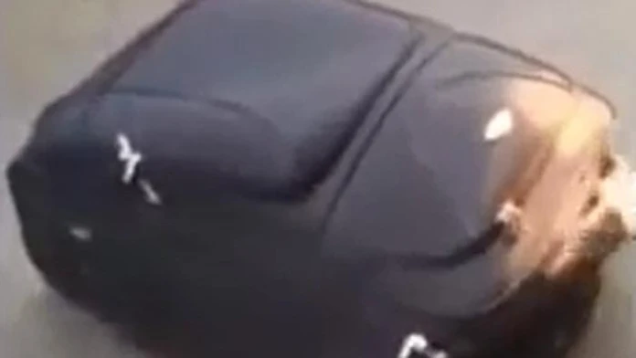 Migrant sa ukrýval v kufri.