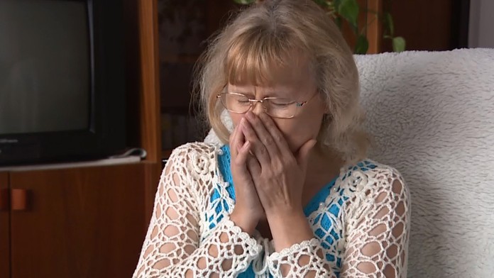 Exmanžel ju bil a bol alkoholik. Aj tak ho musí vyplatiť z bytu, ktorý dostala ako dar