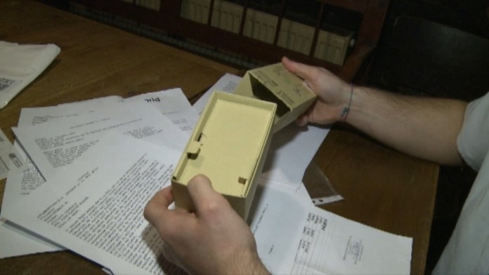 Kúpil si mobil. Ten však v balení chýbal