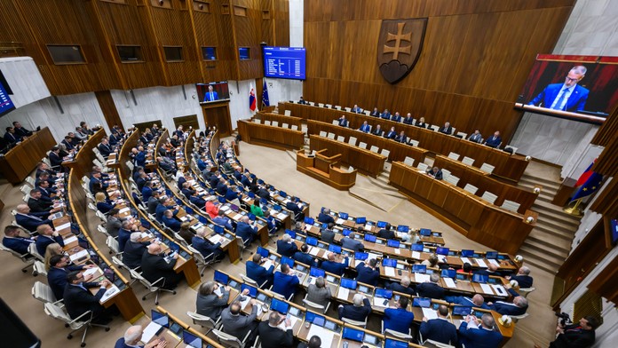 Plénum počas 43. schôdze Národnej rady SR