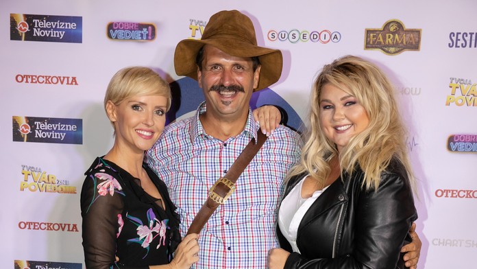 Kvetka s hospodárom Martinom a Evelyn. 