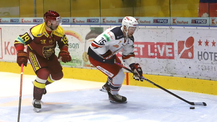 Zvolen napriek prehre ostáva na čele, diváci videli dva hetriky. V šlágri kola sa tešili Košice