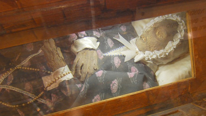 Rakva, v ktorej od roku 1729 leží neporušené telo Žofie Bosniakovej (22. septembra 2008).