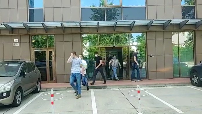 Príslušníci Kriminálneho úradu finančnej správy na SZĽH.