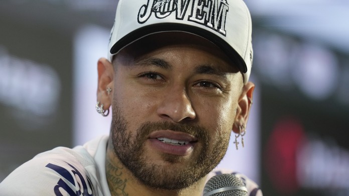 Zase to spravil? Neymar sa nechal vystriedať pre zranenie, o pár hodín ho videli na karnevale v Riu