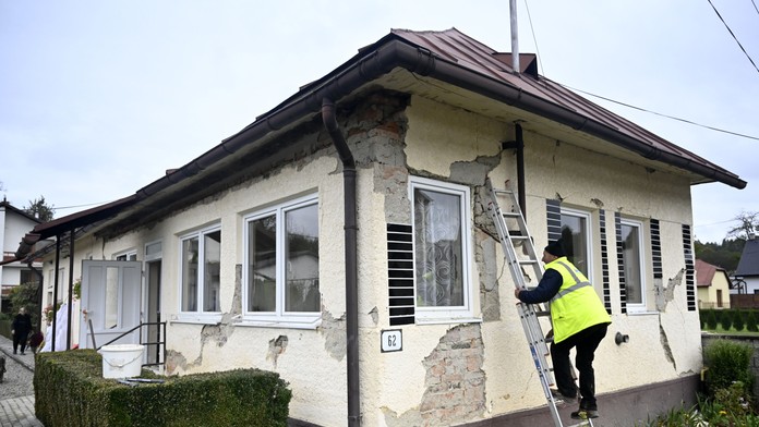 Slovenskí europoslanci žiadajú zdroje pre východ, ktorý postihlo zemetrasenie