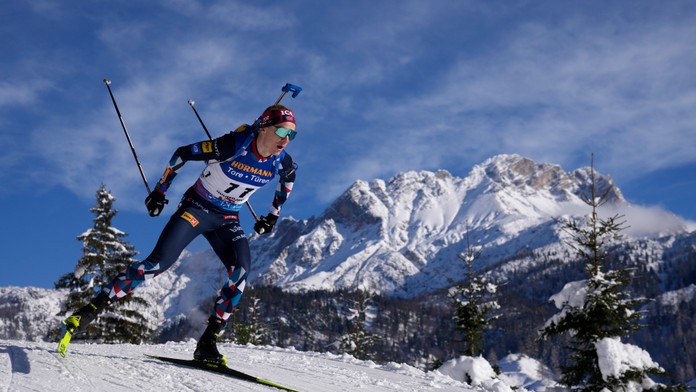 Suverén minulého ročníka si pripísal prvý triumf v sezóne. Stupne víťazov obsadili Nóri