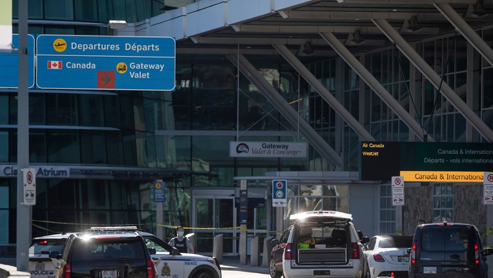 Streľba na letisku v Kanade