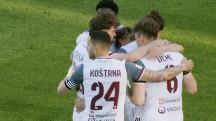 Šéf Podbrezovej nesúhlasí  s rozhodnutím ÚLK: Je to čierna škvrna na slovenskom futbale