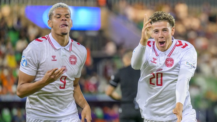 Stopercentní Dáni na Eure mieria do štvrťfinále. Česi po prestrelke s Nemeckom už nemajú šancu postúpiť