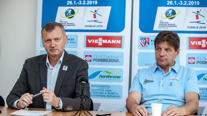 Sprava prezident Slovenského zväzu biatlonu (SZB) Tomáš Fusko a viceprezident Medzinárodnej biatlonovej únie (IBU) Ivor Lehoťan.