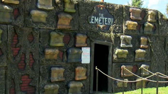 Dom hrôzy, kde sa prípad stal.