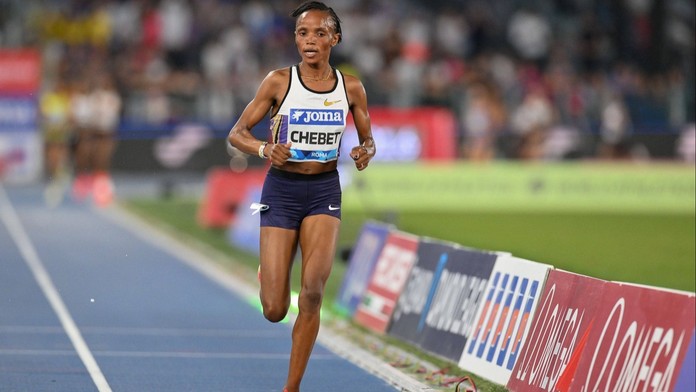 Keňanka Beatrice Chebetová pokorila svetový rekord v behu na 5 000 metrov. Pokorila magickú hranicu