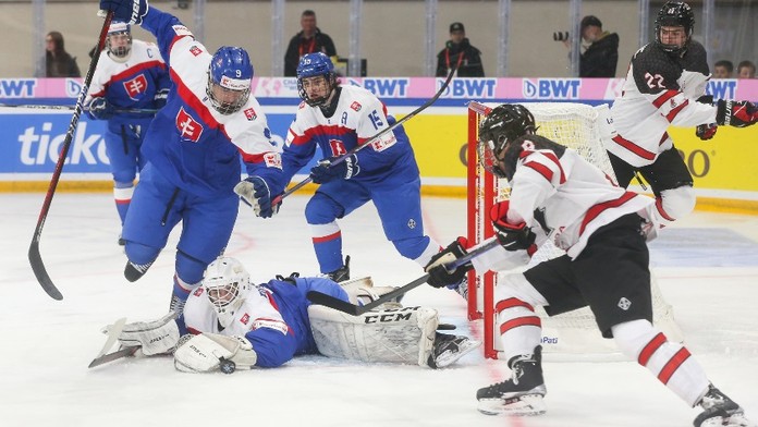 Na medailu to tesne nestačilo. Slovenskí hokejisti do 18 rokov prehrali s Kanadou po predĺžení