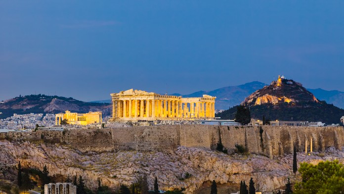 Briti varujú pred dovolenkou v Grécku. V krajine číha nové nebezpečenstvo