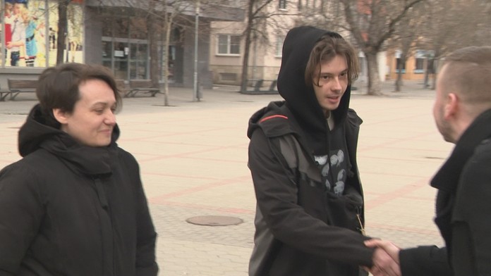 Ukrajinskú rodinu s vážne chorou dcérou prichýlili v domčeku v Nových Zámkoch