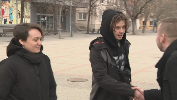 Ukrajinskú rodinu s vážne chorou dcérou prichýlili v domčeku v Nových Zámkoch