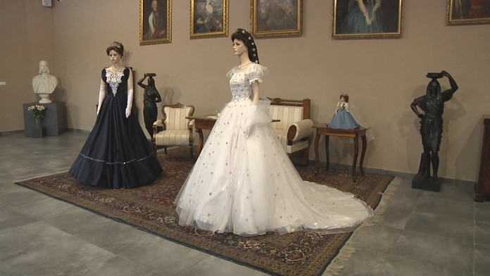 Replika šiat Sissi.