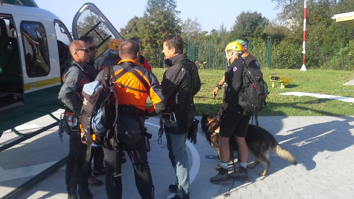 Záchranári a psovodi HZS