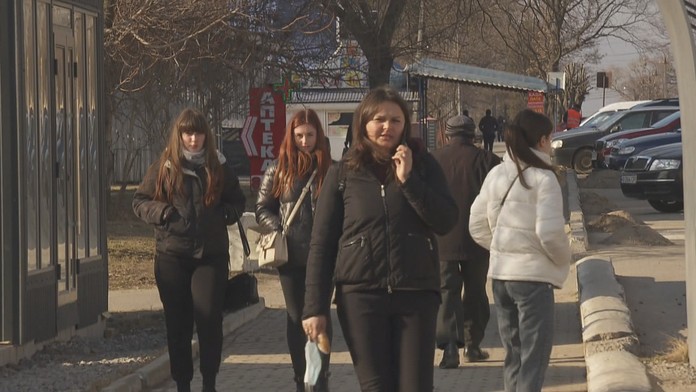 Základom je dôkladná obozretnosť. Aj v mestách, kde sa nebojuje, prevláda napätie a príprava