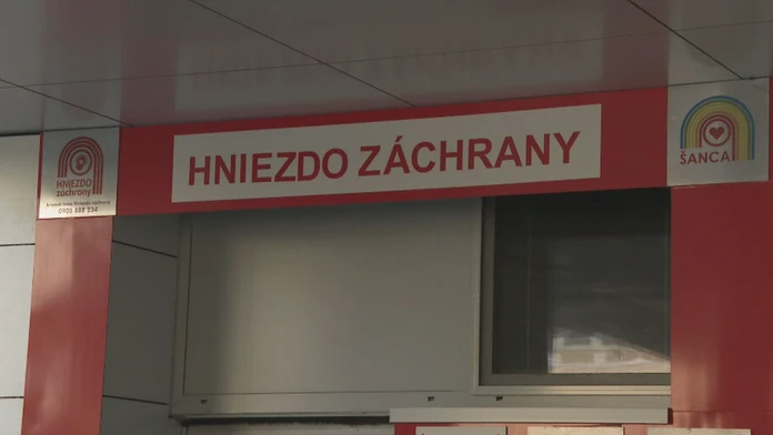 V prípade mŕtveho bábätka z Hniezda záchrany v Bratislave zrušili obvinenie zamestnancovi nemocnice