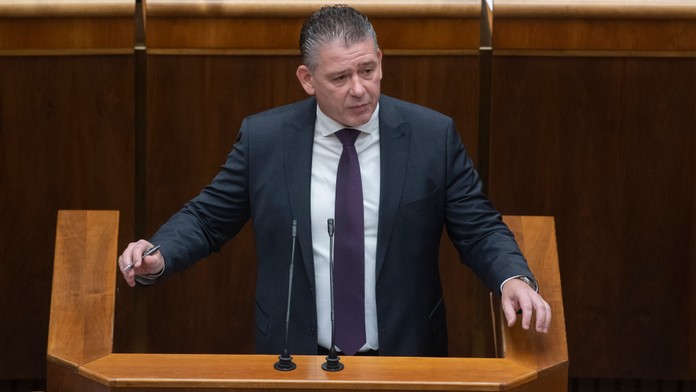 Žilinka dal pokyn preveriť  Mikulca a Hamrana v súvislosti s migrantmi