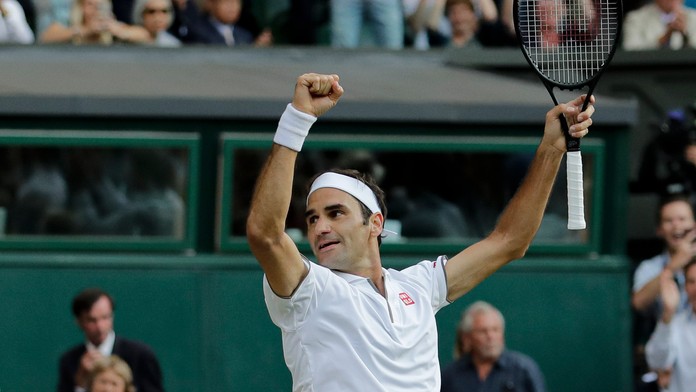 Tenista Roger Federer v semifinále Wimbledonu.