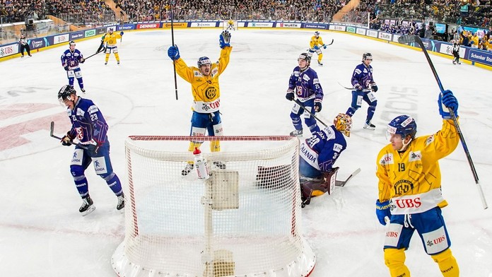 Na Spenglerovom pohári triumfoval domáci Davos. Amerických študentov so Slovákom v bráne zlomili v závere