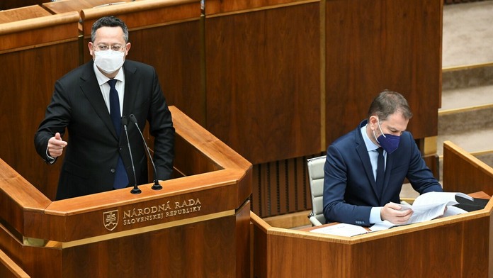 Politickí súperi Ladislav Kamenický a Igor Matovič.