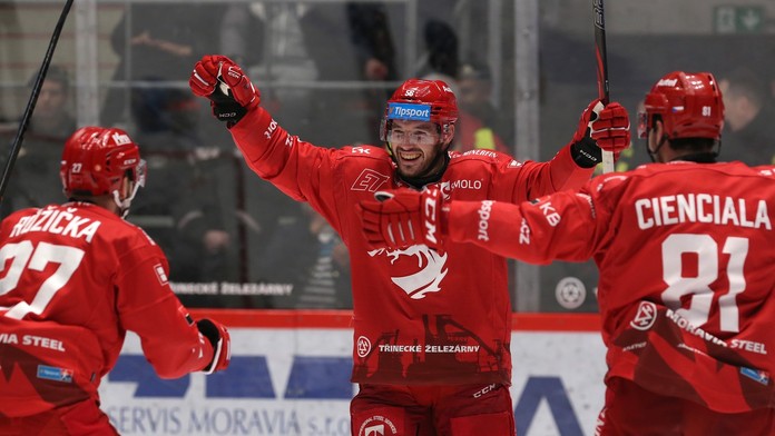 Marko Daňo sa teší z gólu