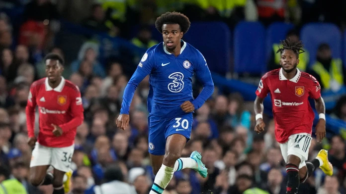 Chelsea neustála tlak United, na Stamford Bridge zariadil v nadstavenom čase remízu Casemiro