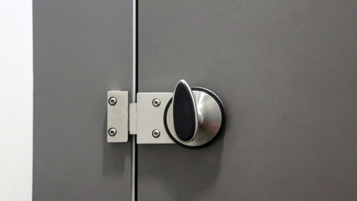 Šokujúca tragédia vo fast foode: Muža našli po 30 hodinách mŕtveho na toalete