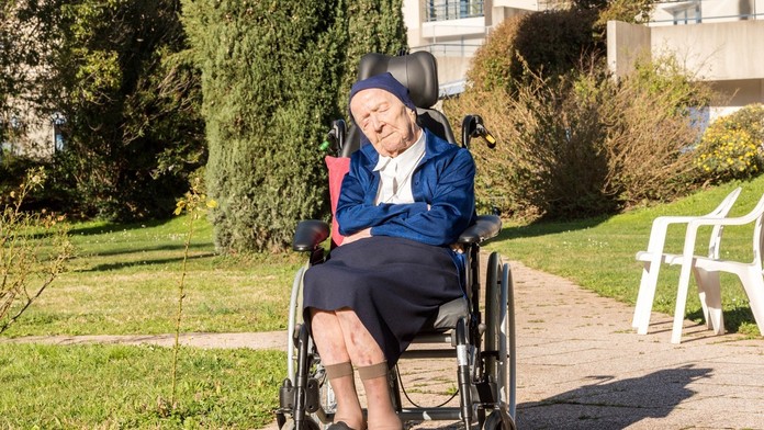 Francúzska mníška sa stala najstarším človekom na svete. Má 118 rokov