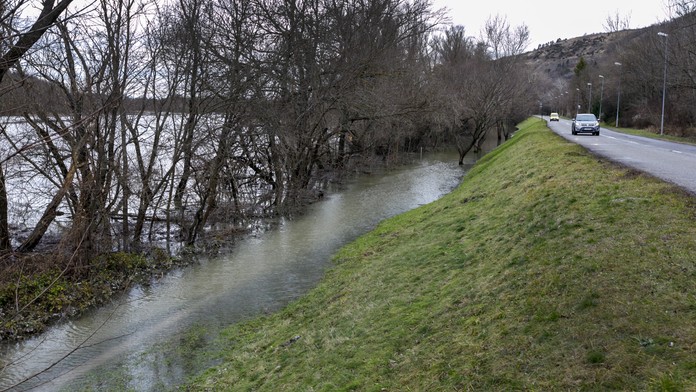 Ich hladiny stúpajú. Meteorológovia varujú pred povodňami na viacerých riekach