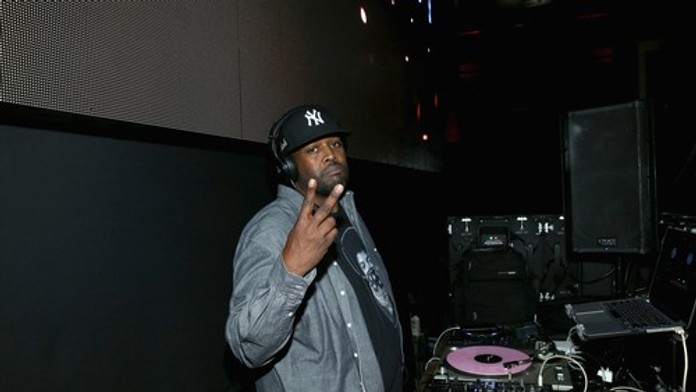 Po ťažkom boji s rakovinou zomrel legendárny hudobný producent. Spolupracoval s mnohými hviezdami