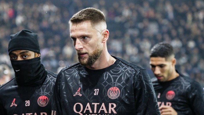 Paríž ho predáva a on sa odchodu nebráni. Škriniara chce legendárny tréner aj najlepšia liga sveta