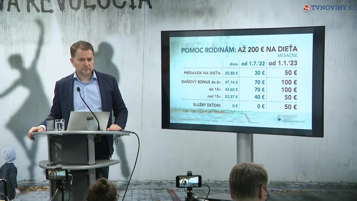 Rozdielne výpočty Sulíka a Matoviča. Ekonóm vyrátal, kto má pravdu pri reforme, ktorá má pomôcť rodinám