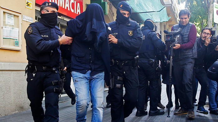 Španielska polícia zadržala podozrivých v prípade bombových útokov v Bruseli.