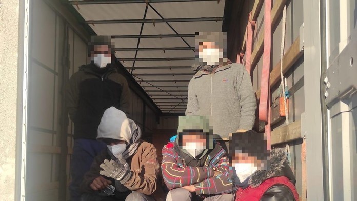 Zadržaní imigranti.