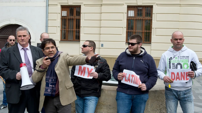 Protest taxikárov na Primaciálnom námestí pred magistrátom hlavného mesta SR Bratislavy.
