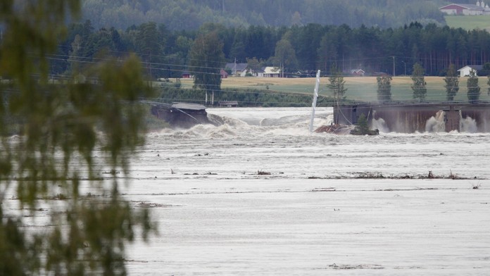 Nórske úrady plánovali riadený výbuch na hrádzi, príroda ich predbehla