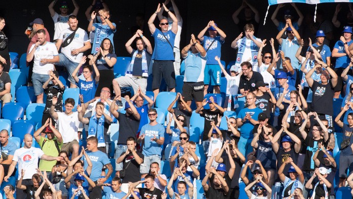 Slovan opäť pyká za fanúšikov. UEFA mu udelila trest na najbližší domáci zápas v európskych súťažiach