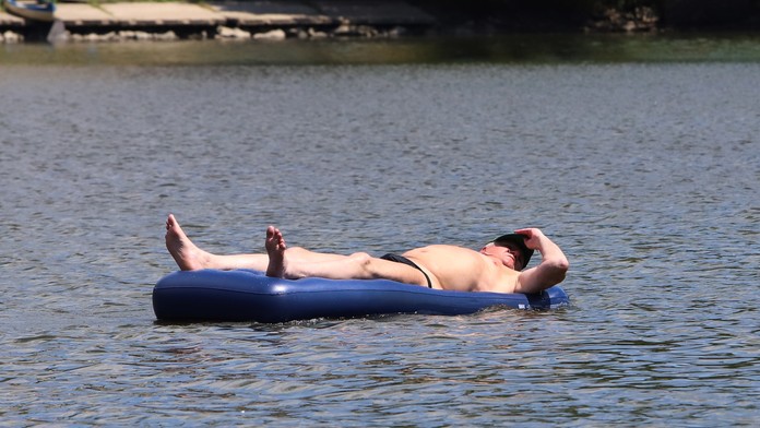 Vo vodnej nádrži vo Zvolene zasahujú hasiči, hľadajú utopenú osobu