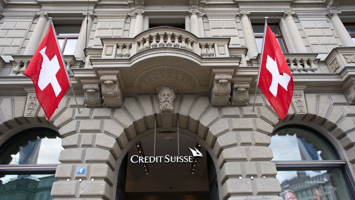 Prevzatie Credit Suisse Švajčiarov šokovalo. Hovoria o zrodení monštra aj historickom škandále