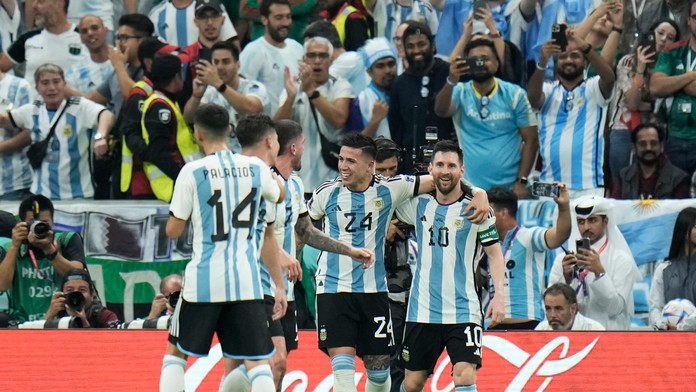 Po katastrofálnom polčase prišla božská ľavačka, Messi gólom a asistenciou oživil nádej Argentíny